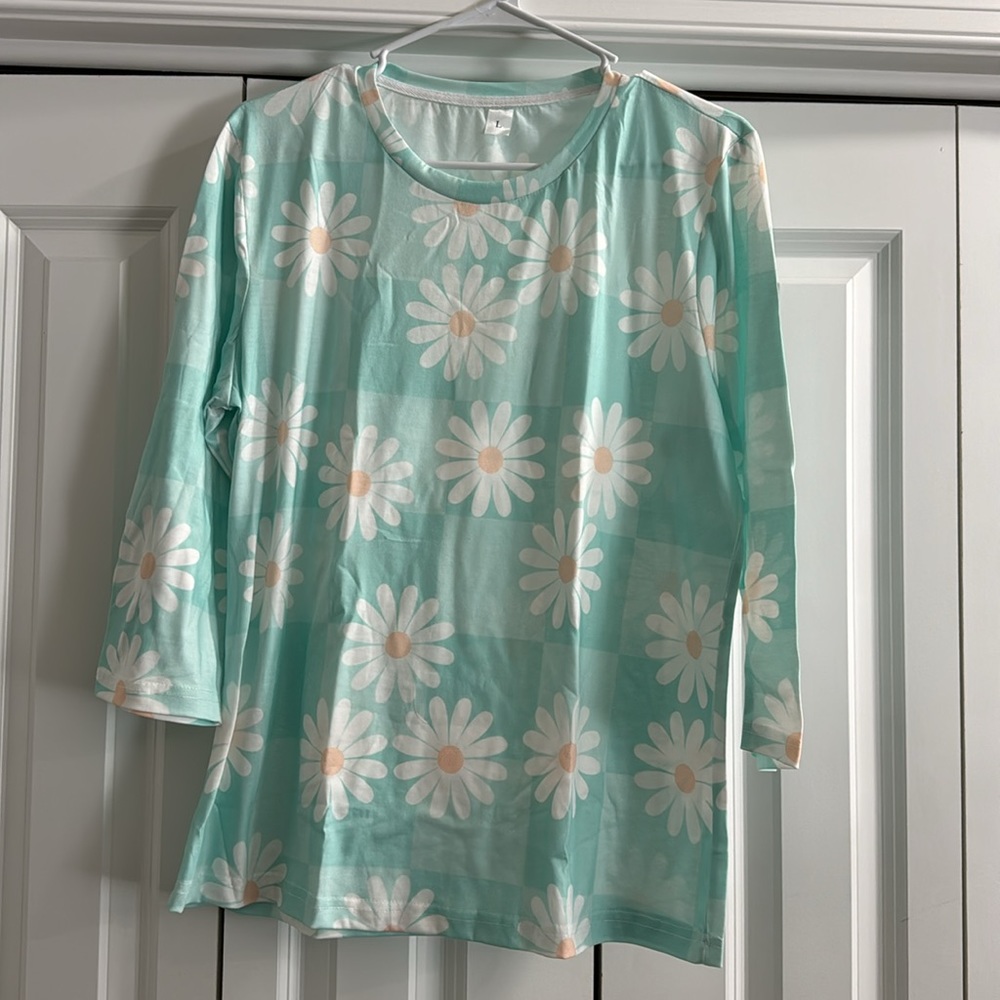 2 large womens dress and top!  Both in great condition never worn! - Picture 2 of 6